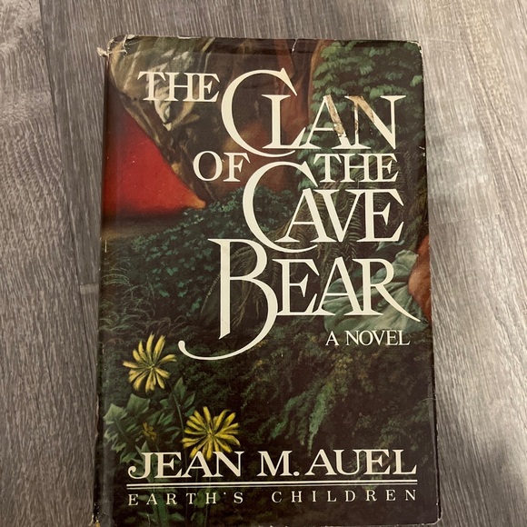 Other - Vintage Clan Of The Cave Bear Jean M Auel Earths Children Book Hardcover 1980